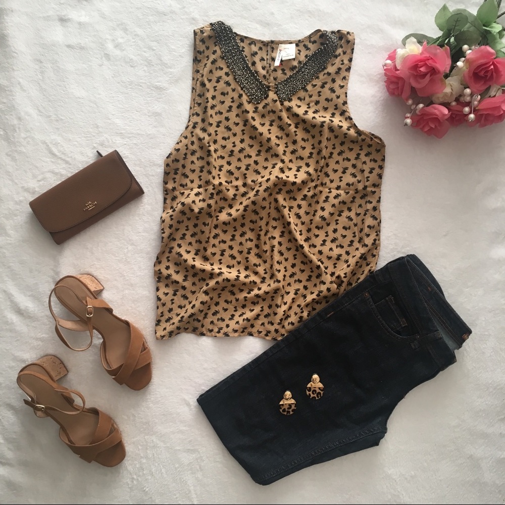 🎀Beautiful Sleeveless Blouse🛍